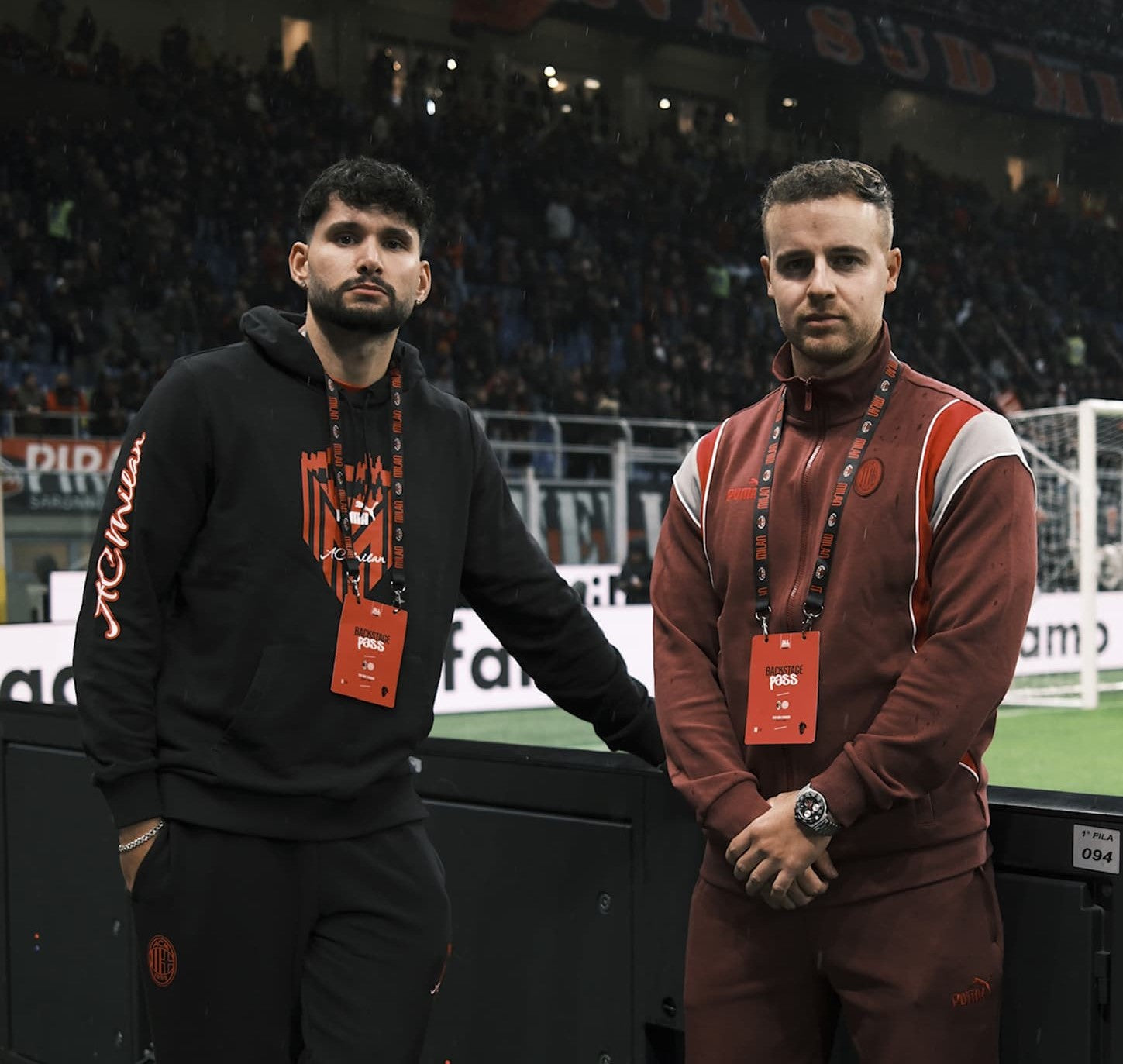 Jan und Nic Gründer von 360Football sind im San Siro Stadion zu sehen