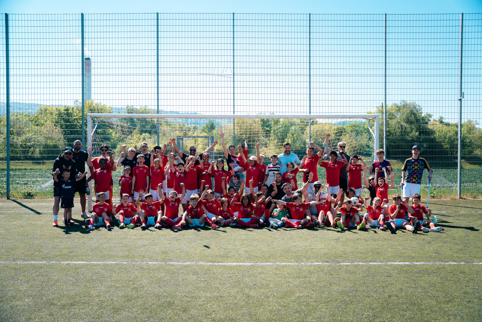 Gruppenfoto der Teilnehmenden des FCOG x 360Football Fussballcamps